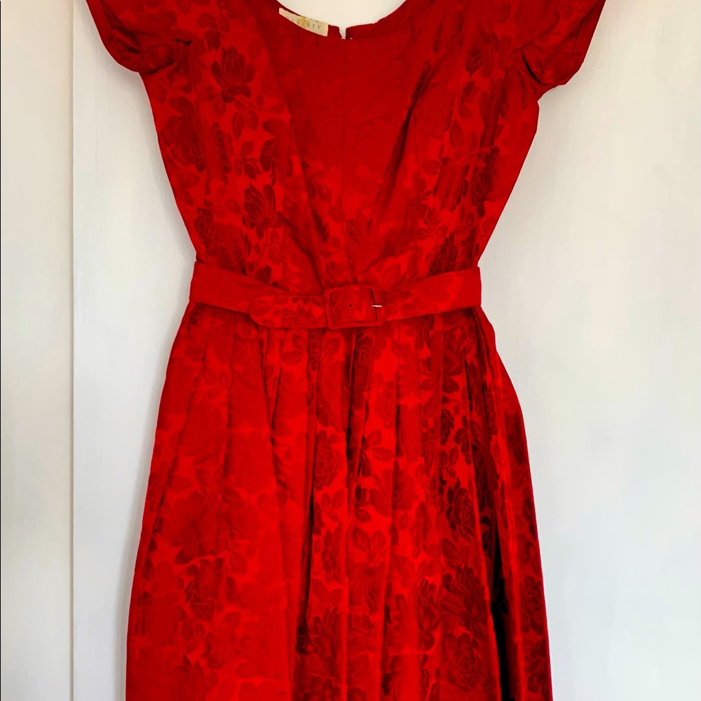 authentic vintage 1950’s red cocktail dress! sexy and styley.